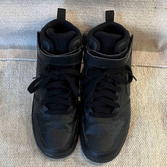 Nike teen size 6Y Black leather  High-Top basketball Sneakers / running shoes - Picture 5 of 16